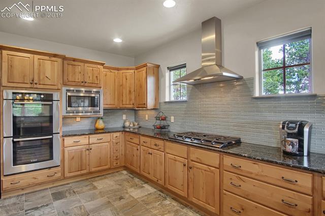 12710 Myrick Road Colorado Springs, CO 80908 - Photo 4 of 10 Kitchen