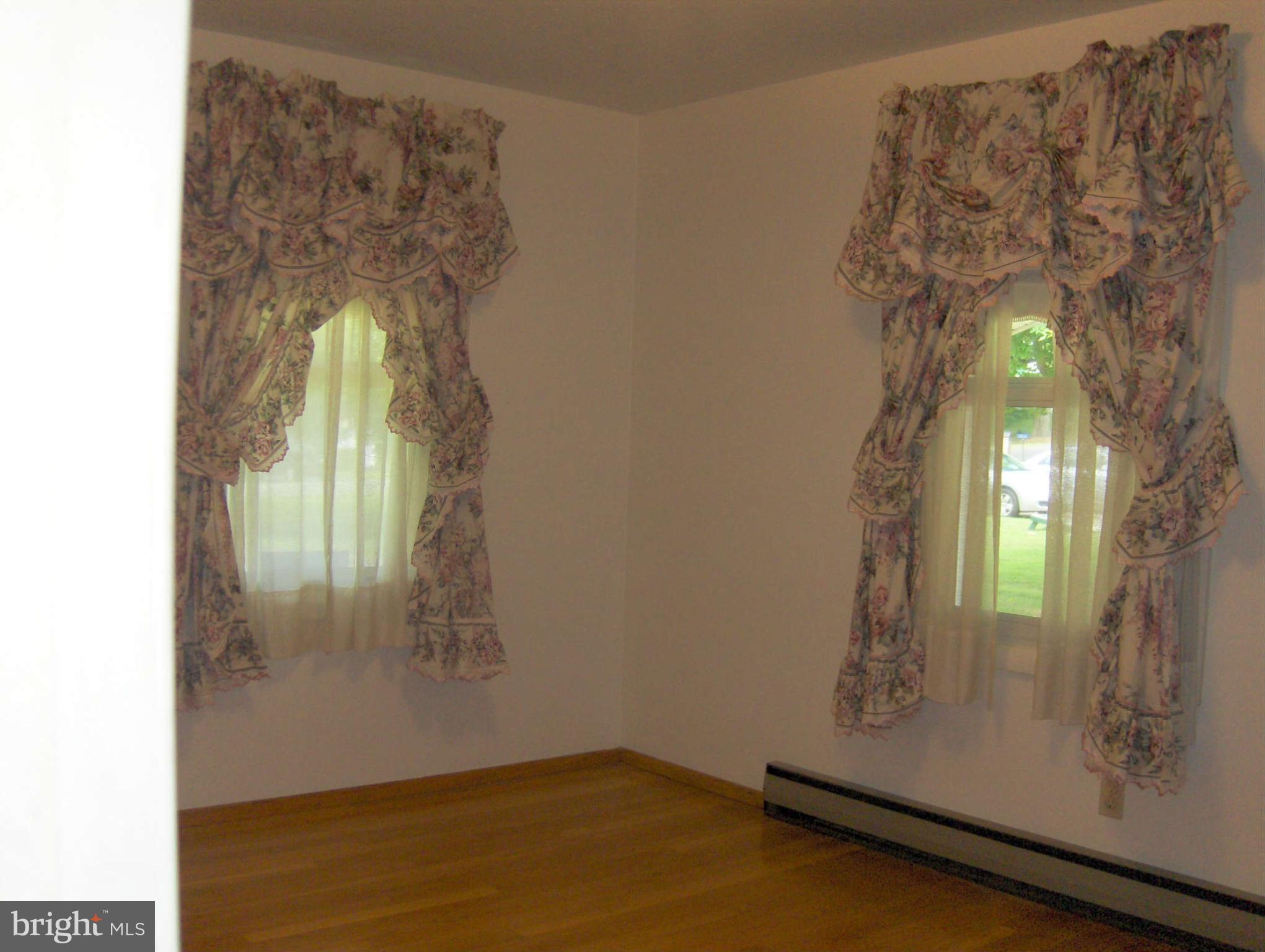 557 Foxcroft Road Warrenton, VA 20186 - Photo 7 of 11 Bedroom