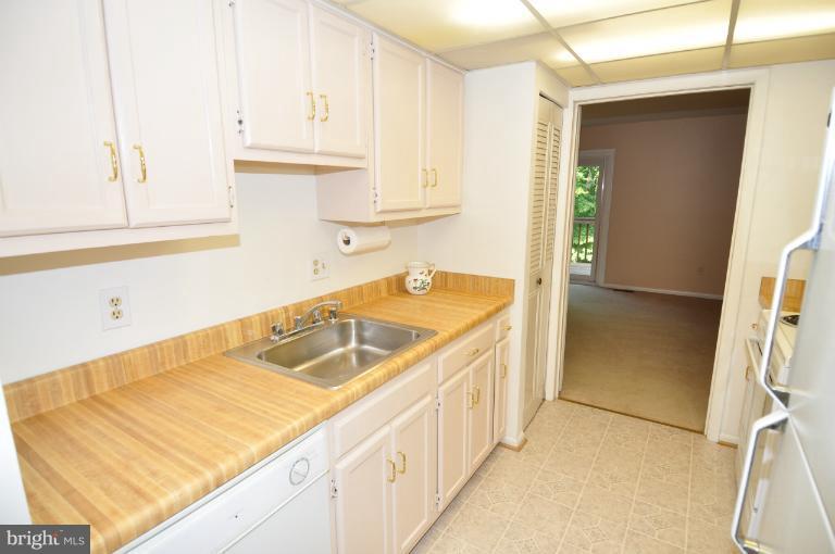 432 Colonial Ridge Lane Arnold, MD 21012 - Photo 16 of 25 Kitchen