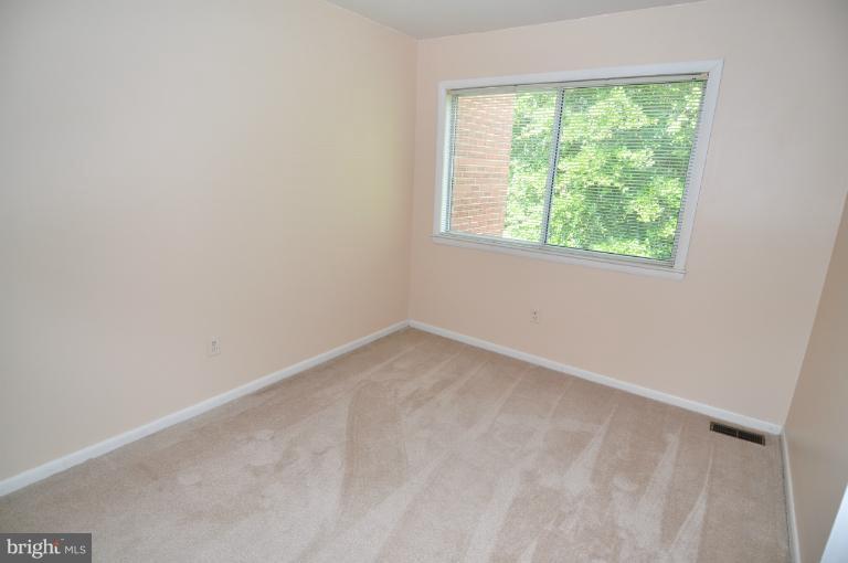 432 Colonial Ridge Lane Arnold, MD 21012 - Photo 7 of 25 2nd Bedroom