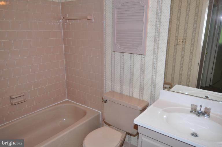 432 Colonial Ridge Lane Arnold, MD 21012 - Photo 8 of 25 Hall Bath
