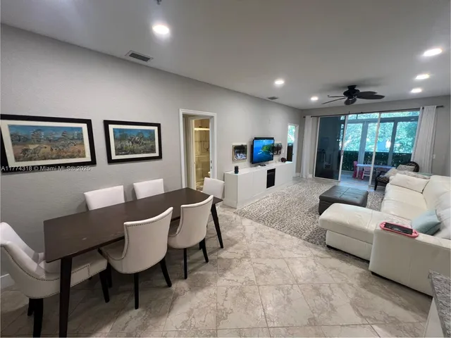 $449,000 | 75 Gulfstream Road, Unit 211B, Dania Beach, FL 33004