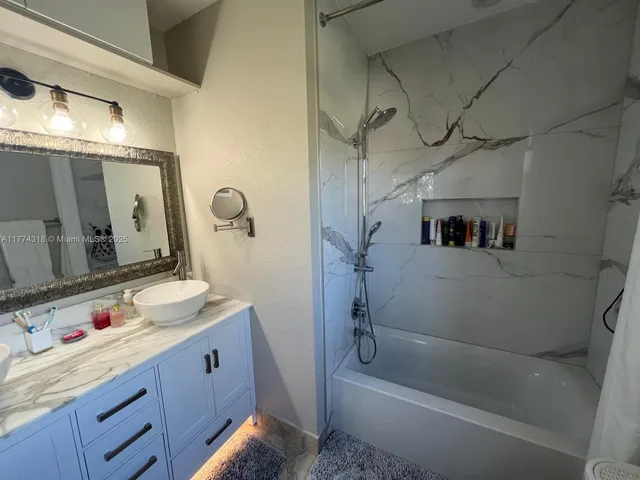 $449,000 | 75 Gulfstream Road, Unit 211B, Dania Beach, FL 33004