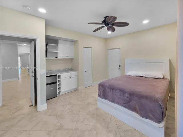 $449,000 | 75 Gulfstream Road, Unit 211B, Dania Beach, FL 33004