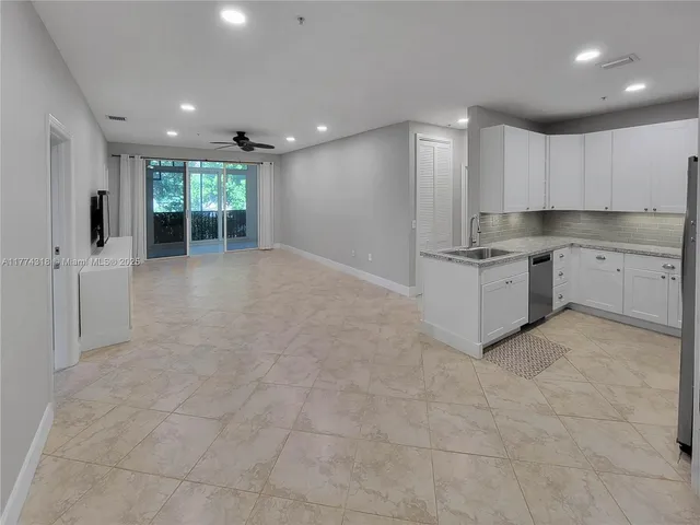 $449,000 | 75 Gulfstream Road, Unit 211B, Dania Beach, FL 33004