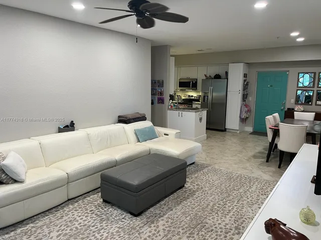 $449,000 | 75 Gulfstream Road, Unit 211B, Dania Beach, FL 33004