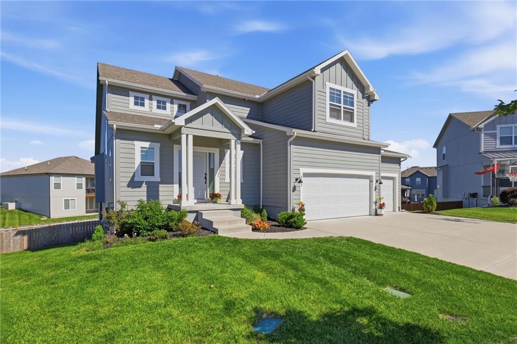 4417 Southwest Tanzanite Circle Lee's Summit, MO 64082 - Photo 2 of 39