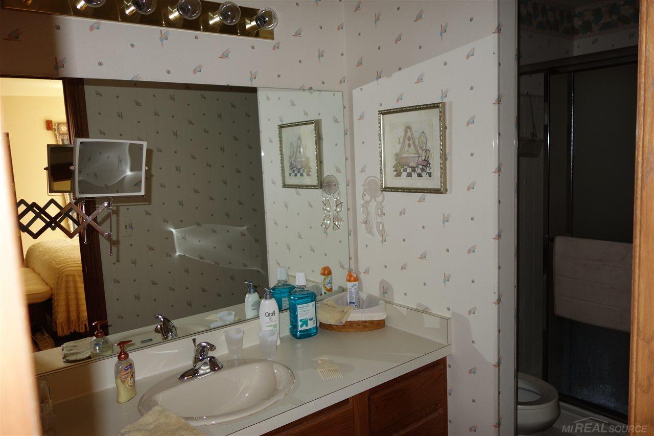 2151 Rochelle Park Drive Rochester Hills, MI 48309 - Photo 22 of 34