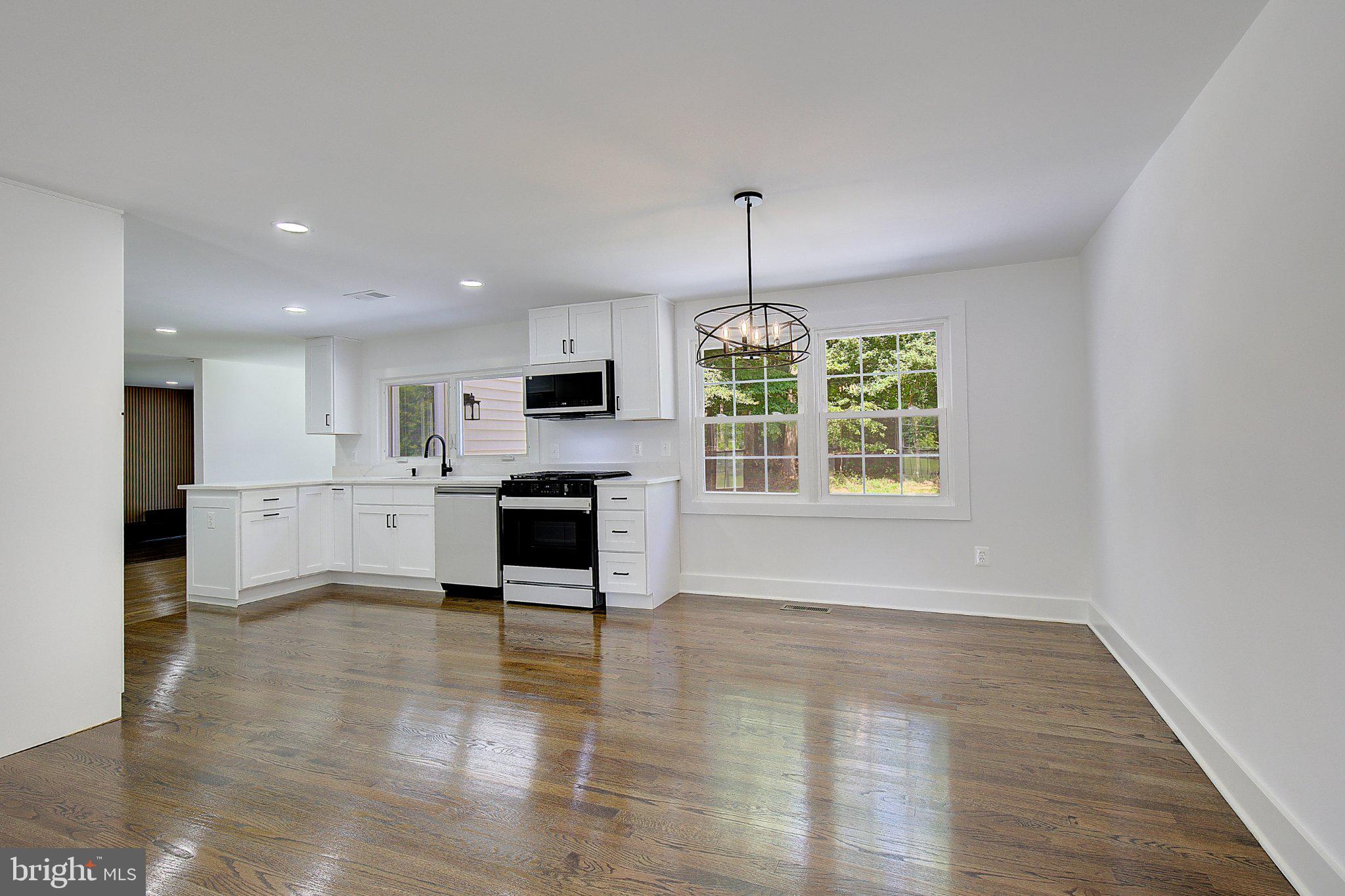 1107 Swan Creek Road Fort Washington, MD 20744 - Photo 7 of 72 Bright and airy kitchen / dining space.