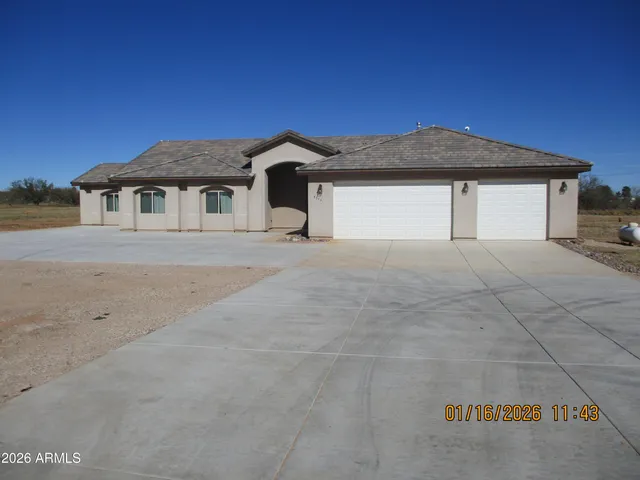 $2,500 | 8373 East Sunwing Ridge Drive, Hereford, AZ 85615