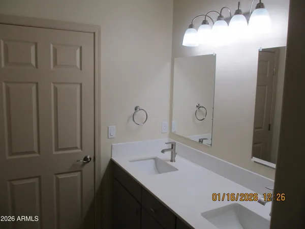$2,300 | 8373 East Sunwing Ridge Drive, Hereford, AZ 85615