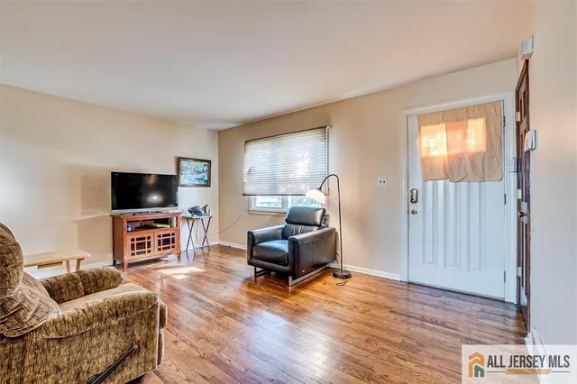 $475,000 | 13 Putnam Avenue, Edison, NJ 08817