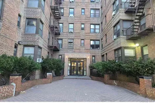 $525,000 | 84-19 51st Avenue, Unit 4C | Elmhurst