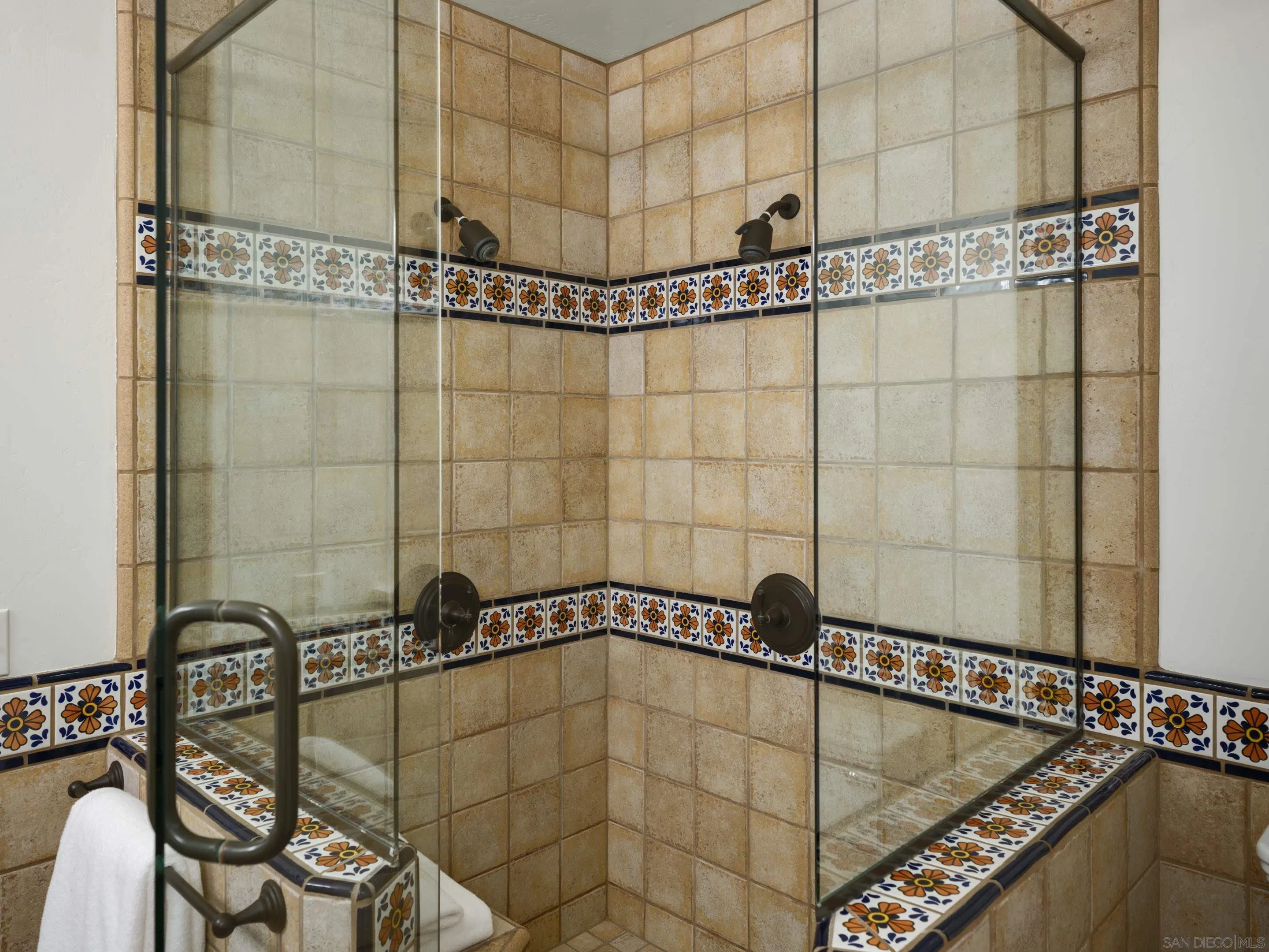 4725 Natalie Drive San Diego, CA 92115 - Photo 26 of 34 a bathroom with a shower and a bathtub