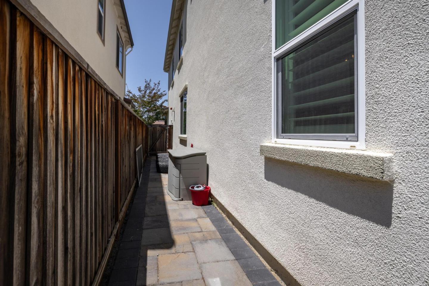 7708 Sumac Place Gilroy, CA 95020 - Photo 11 of 26 a view of a corridor