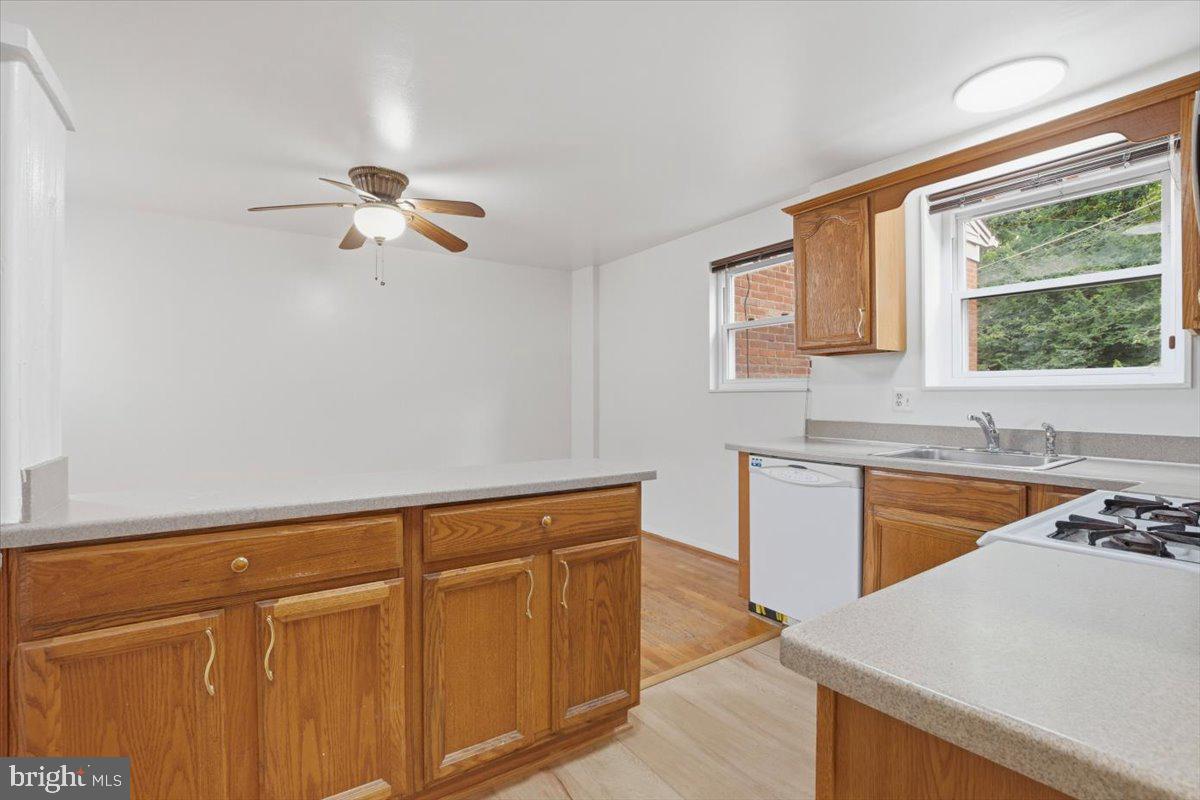 5024 8th Road South Arlington, VA 22204 - Photo 14 of 35