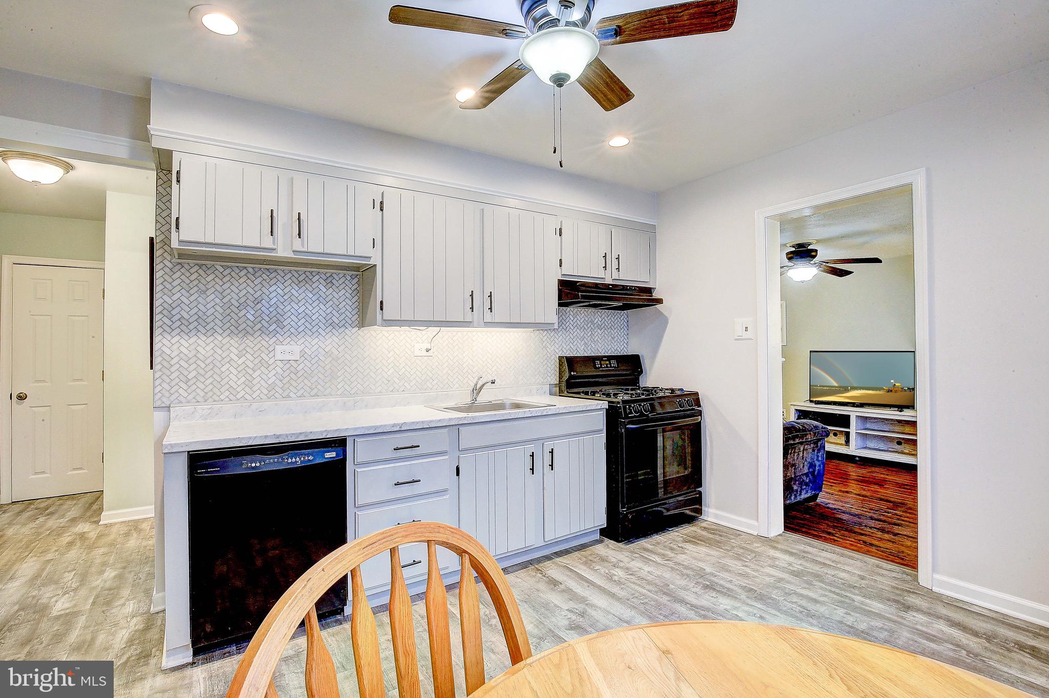 104 Beth Road Glen Burnie, MD 21060 - Photo 14 of 39 Kitchen