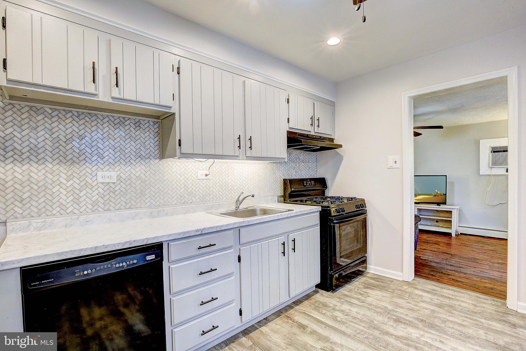 104 Beth Road Glen Burnie, MD 21060 - Photo 15 of 39 Kitchen