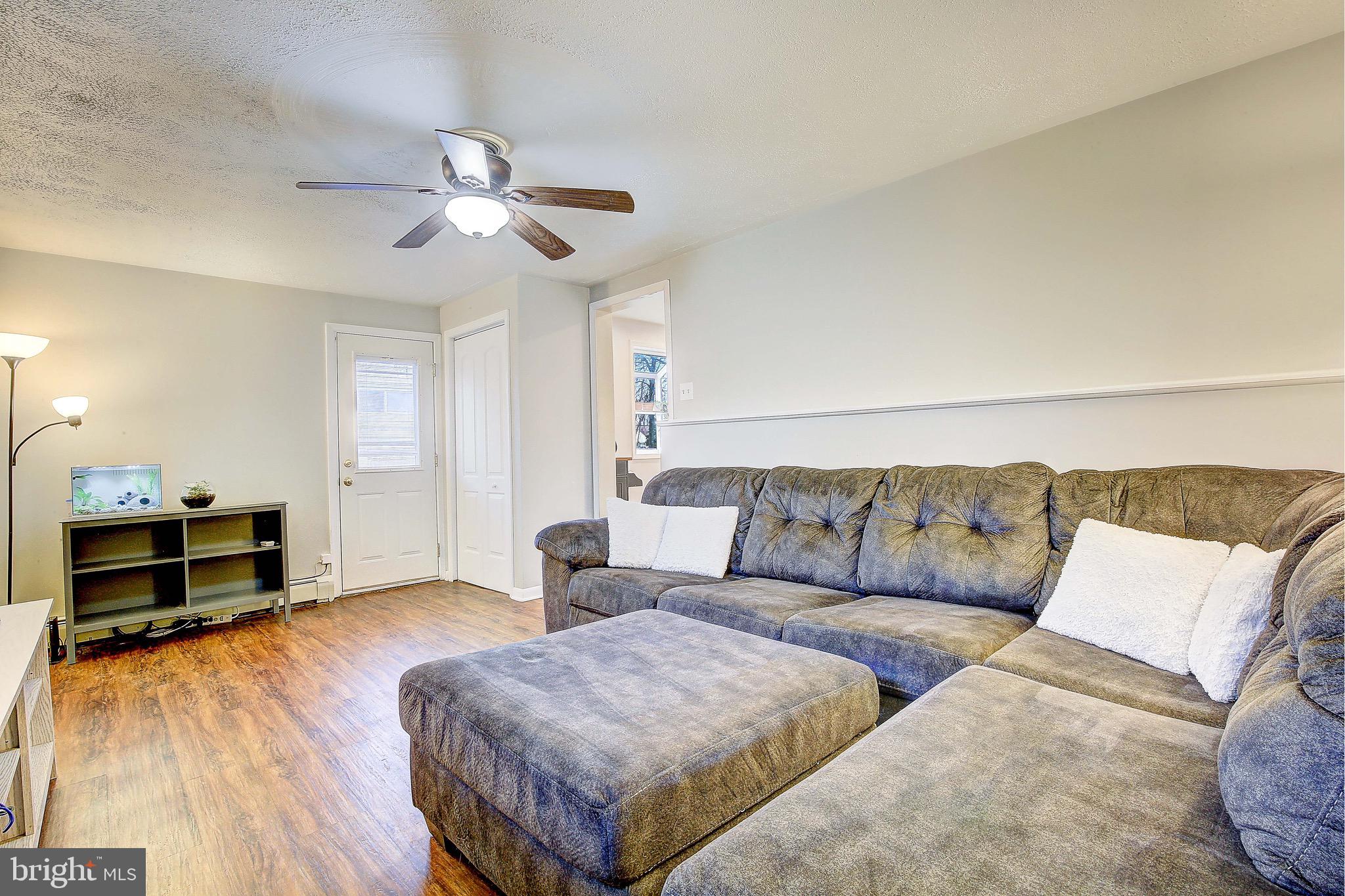 104 Beth Road Glen Burnie, MD 21060 - Photo 20 of 39 Second Living Area