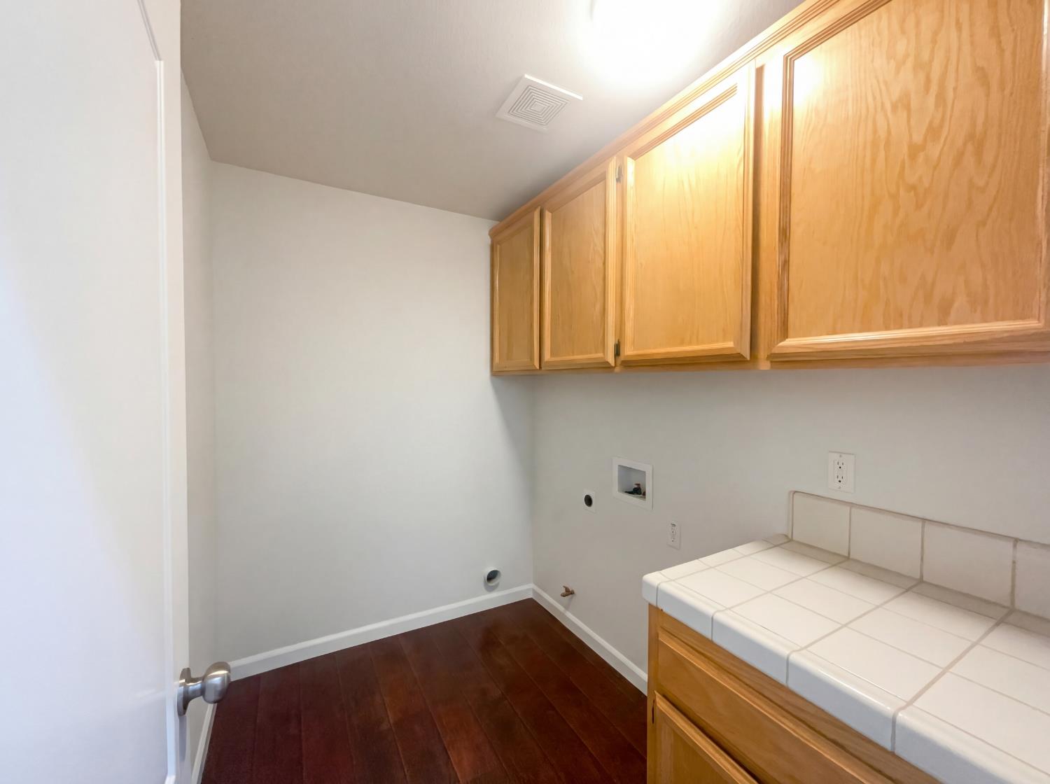 8137 Wyndwillow Way Elk Grove, CA 95758 - Photo 21 of 41 a room with a sink and cabinets