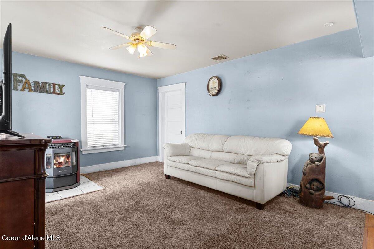 315 South 5th Street St. Maries, ID 83861 - Photo 6 of 32 Living Room