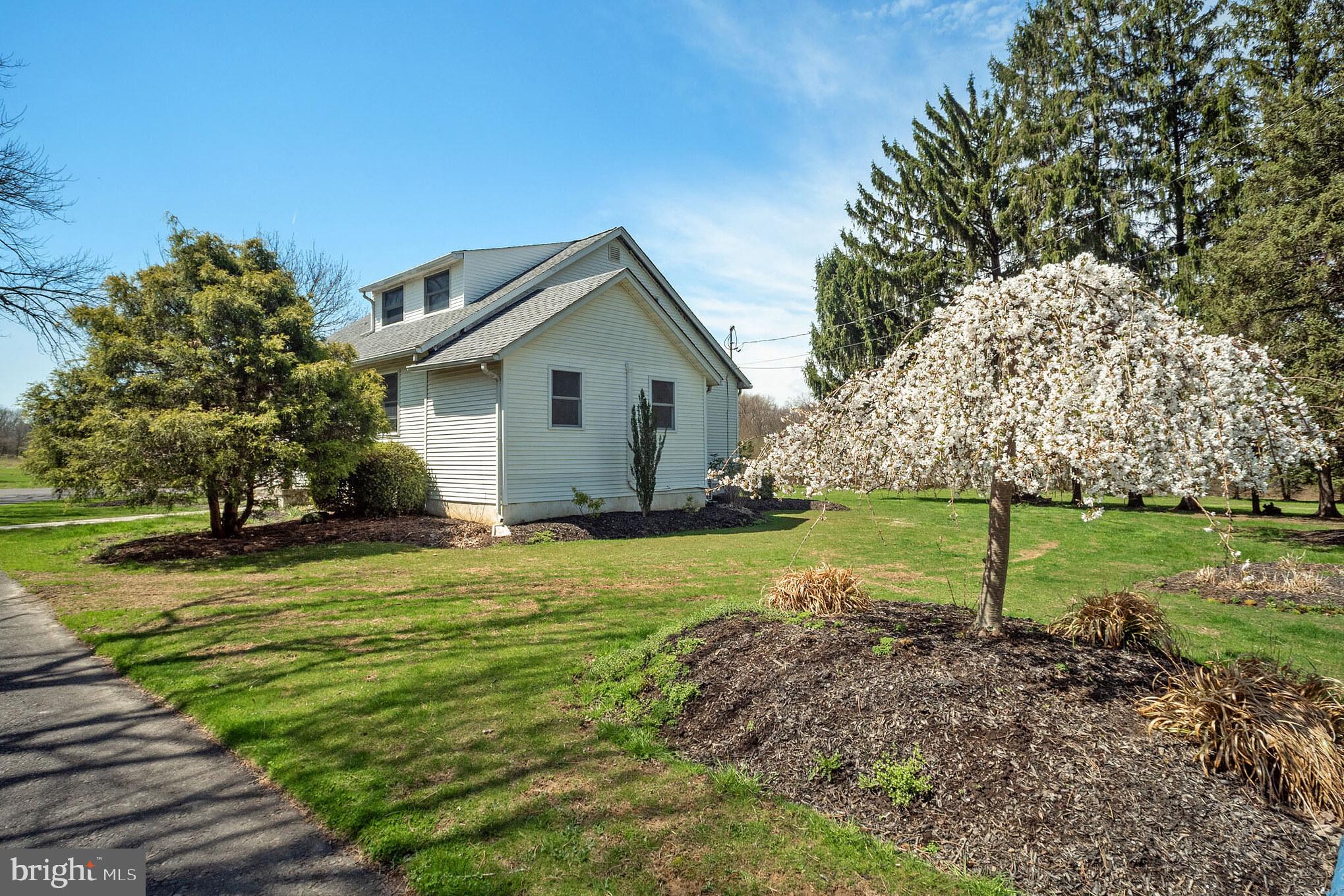 416 Upper Church Road Perkasie, PA 18944 - Photo 2 of 22