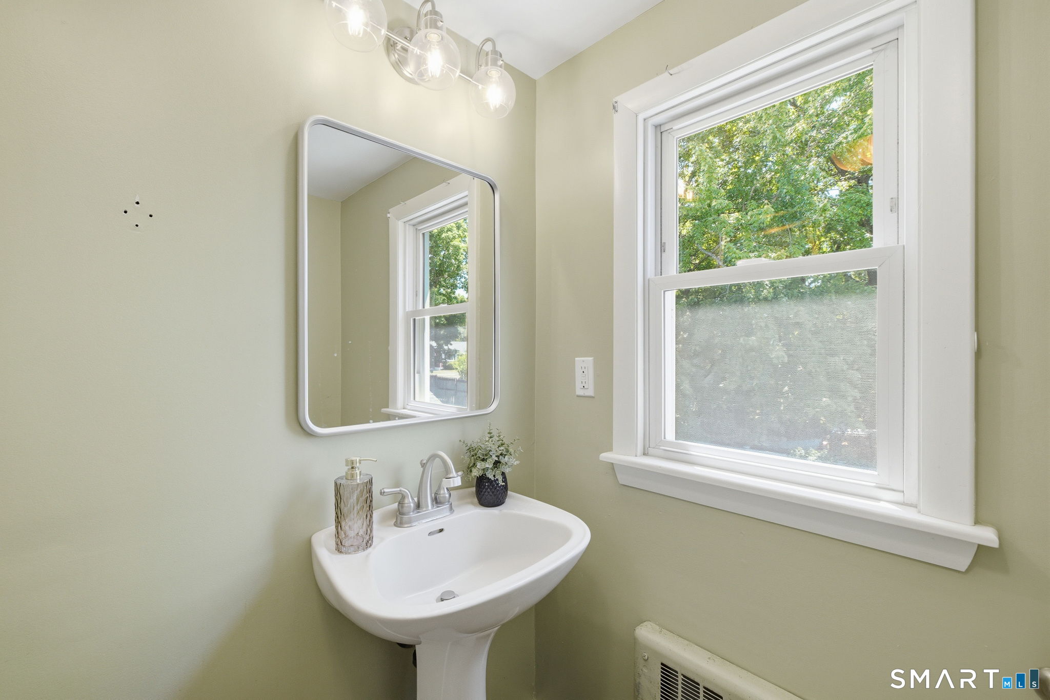 130 Broad Street Manchester, CT 06042 - Photo 29 of 38