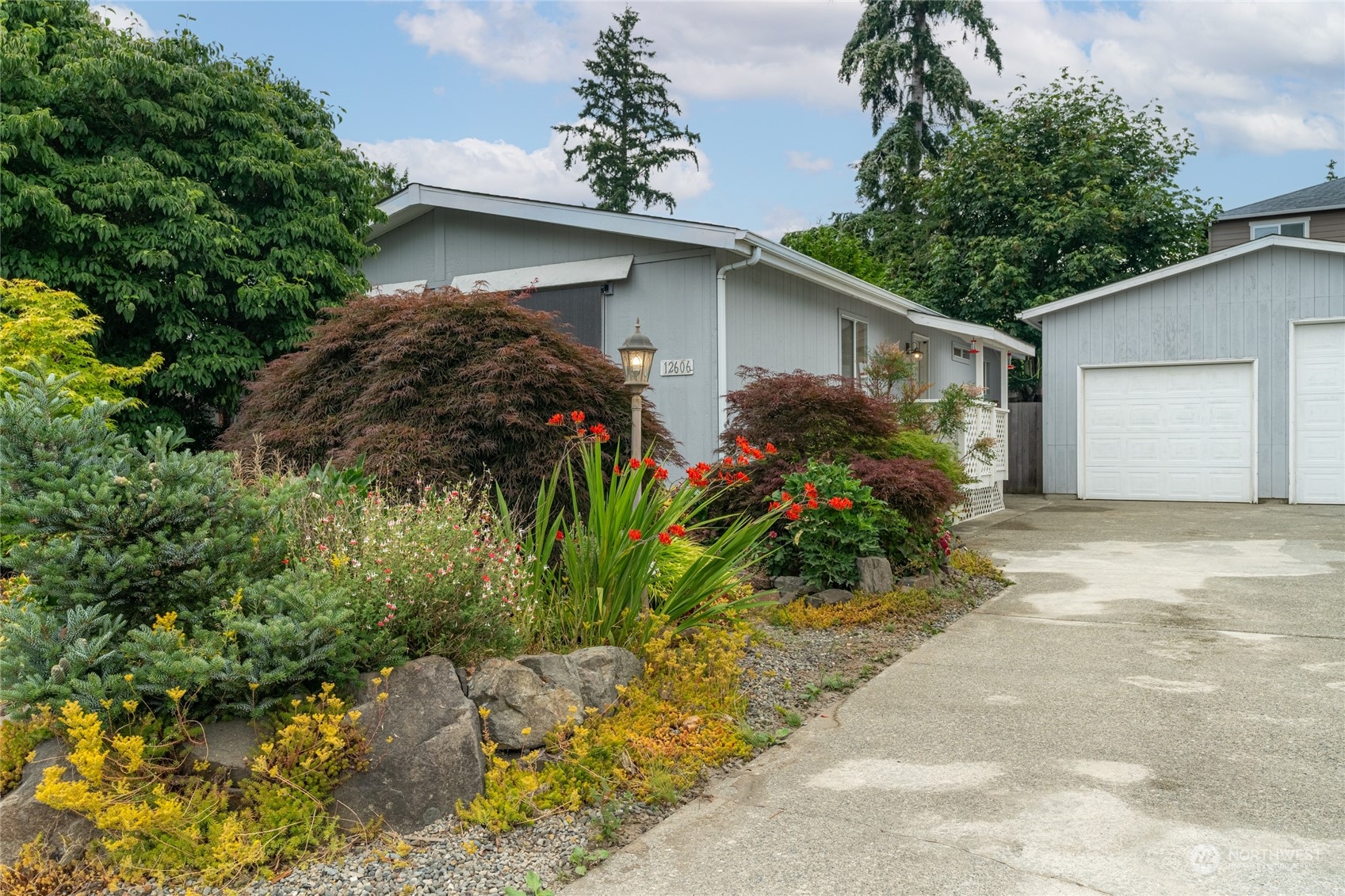 12606 Northeast 199th Street Bothell, WA 98011 - Photo 21 of 22 Gallery Image 21