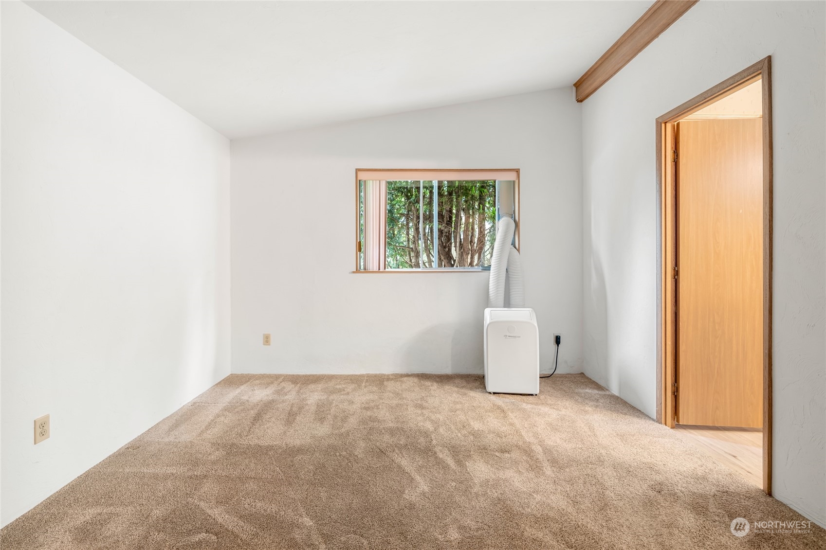 12606 Northeast 199th Street Bothell, WA 98011 - Photo 10 of 22 Gallery Image 10