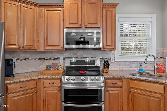 $579,900 | 8649 Glade Hill Drive, Apex, NC 27539