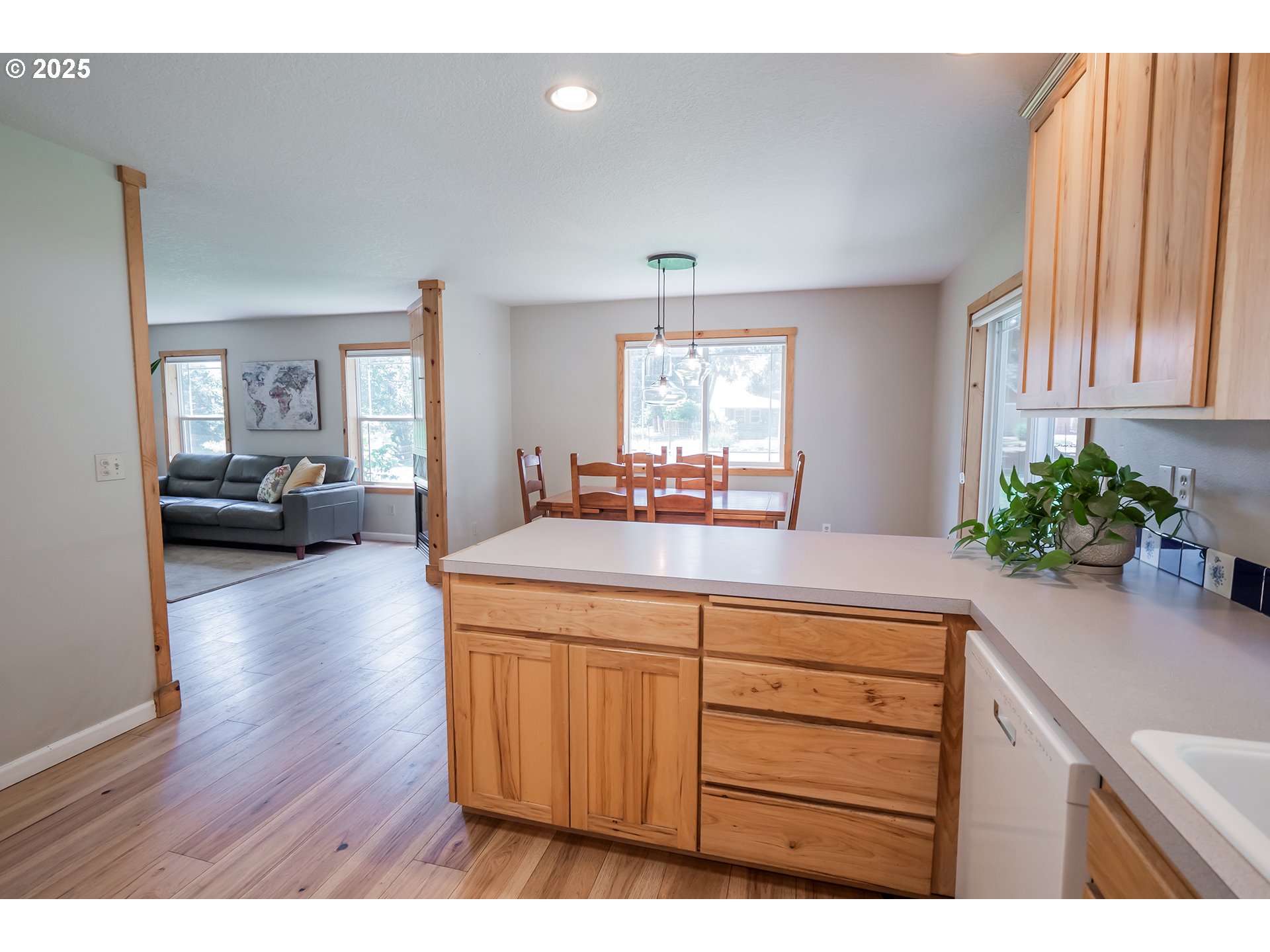 1201 Juniper Court Lyons, OR 97358 - Photo 9 of 48