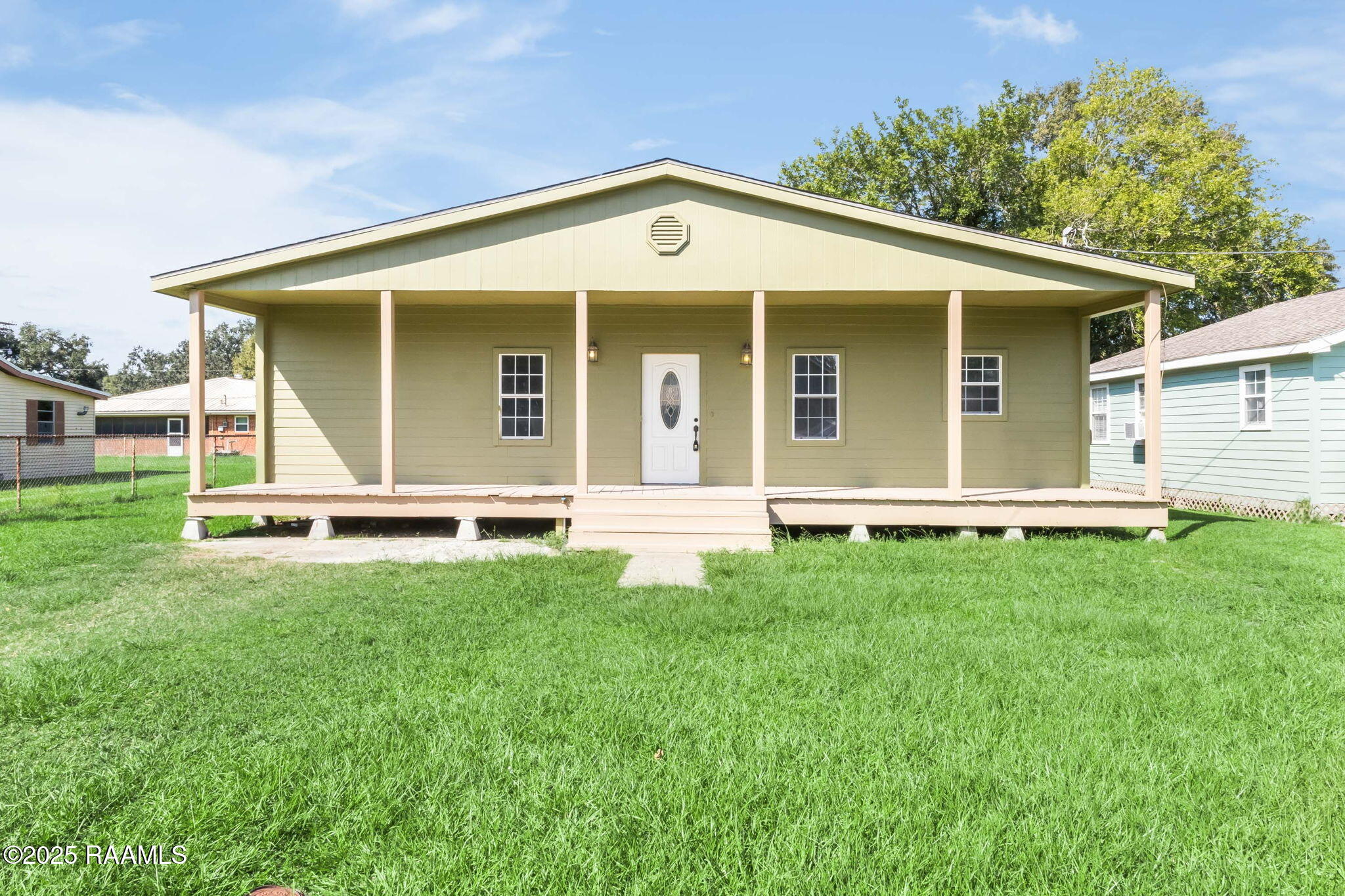 936 Patricia Street Rayne, LA 70578 - Photo 2 of 24 IMG_5731
