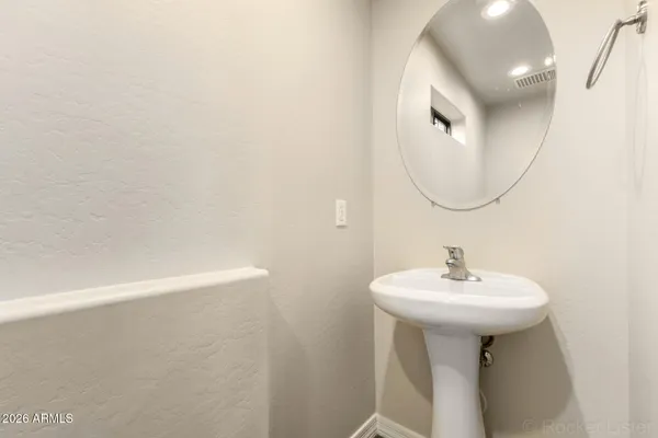 $2,300 | 3426 East Avalon Drive, Phoenix, AZ 85018