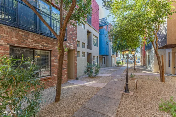 $2,300 | 3426 East Avalon Drive, Phoenix, AZ 85018