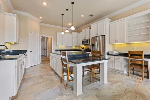 $534,900 | 402 Long Lake Drive, Covington, LA 70435