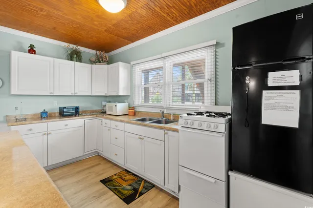 $924,500 | 308 54th Avenue North, North Myrtle Beach, SC 29582