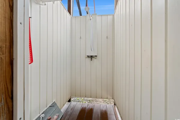 $869,900 | 308 54th Avenue North, North Myrtle Beach, SC 29582