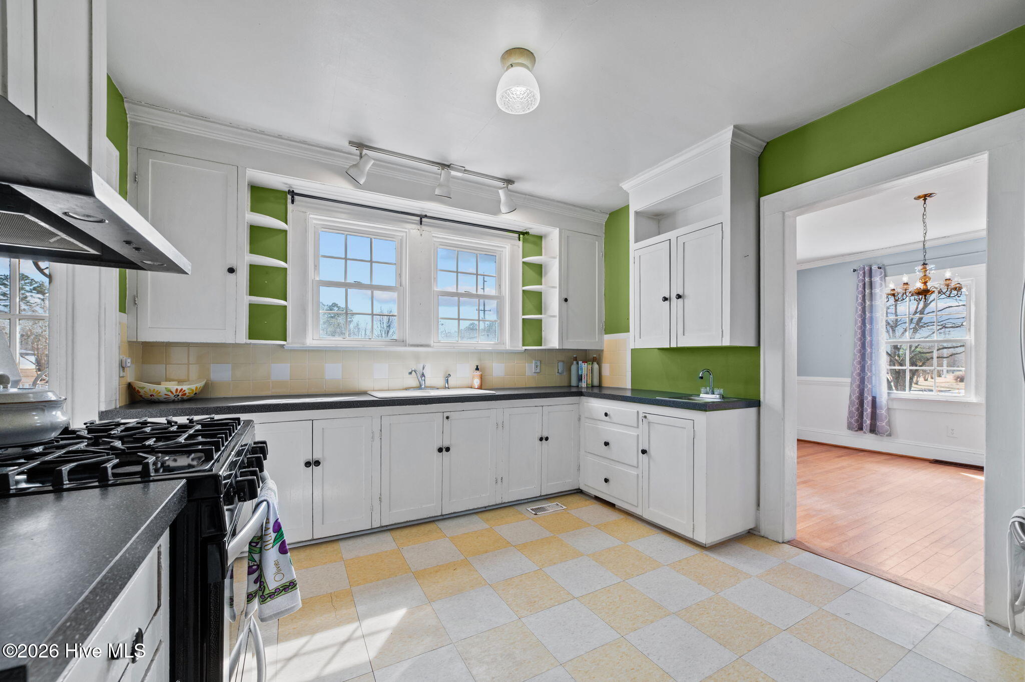 2280 West 5th Street Washington, NC 27889 - Photo 13 of 51 Kitchen