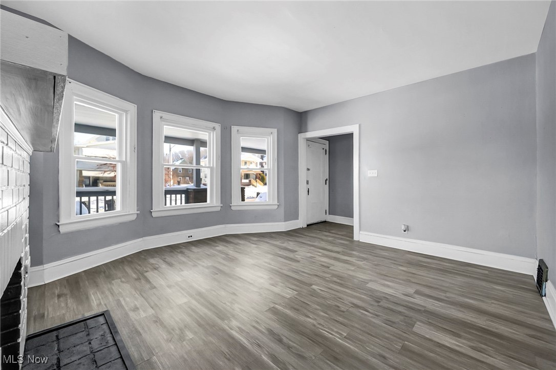 1854 Grantham Road Cleveland, OH 44112 - Photo 7 of 47 Gallery Image 7