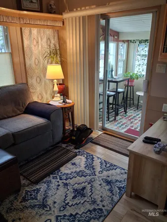 $185,000 | 514 North Sawyer Street, Unit D5, Cascade, ID 83611