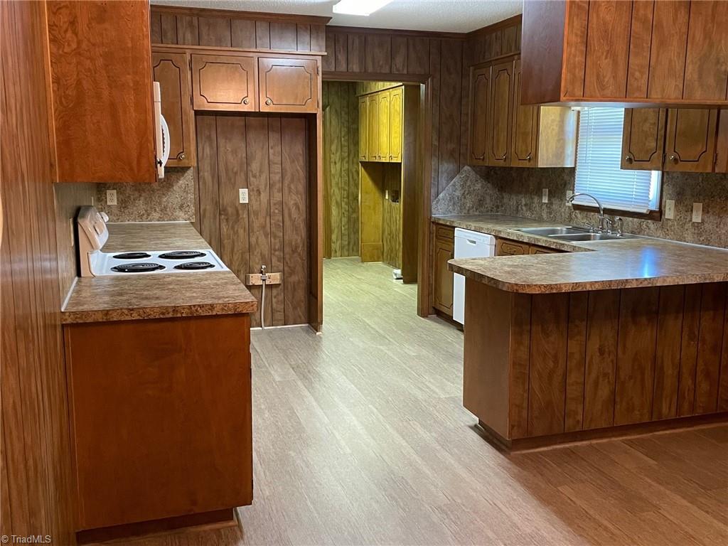 591 Nat Conrad Road Lexington, NC 27292 - Photo 5 of 20