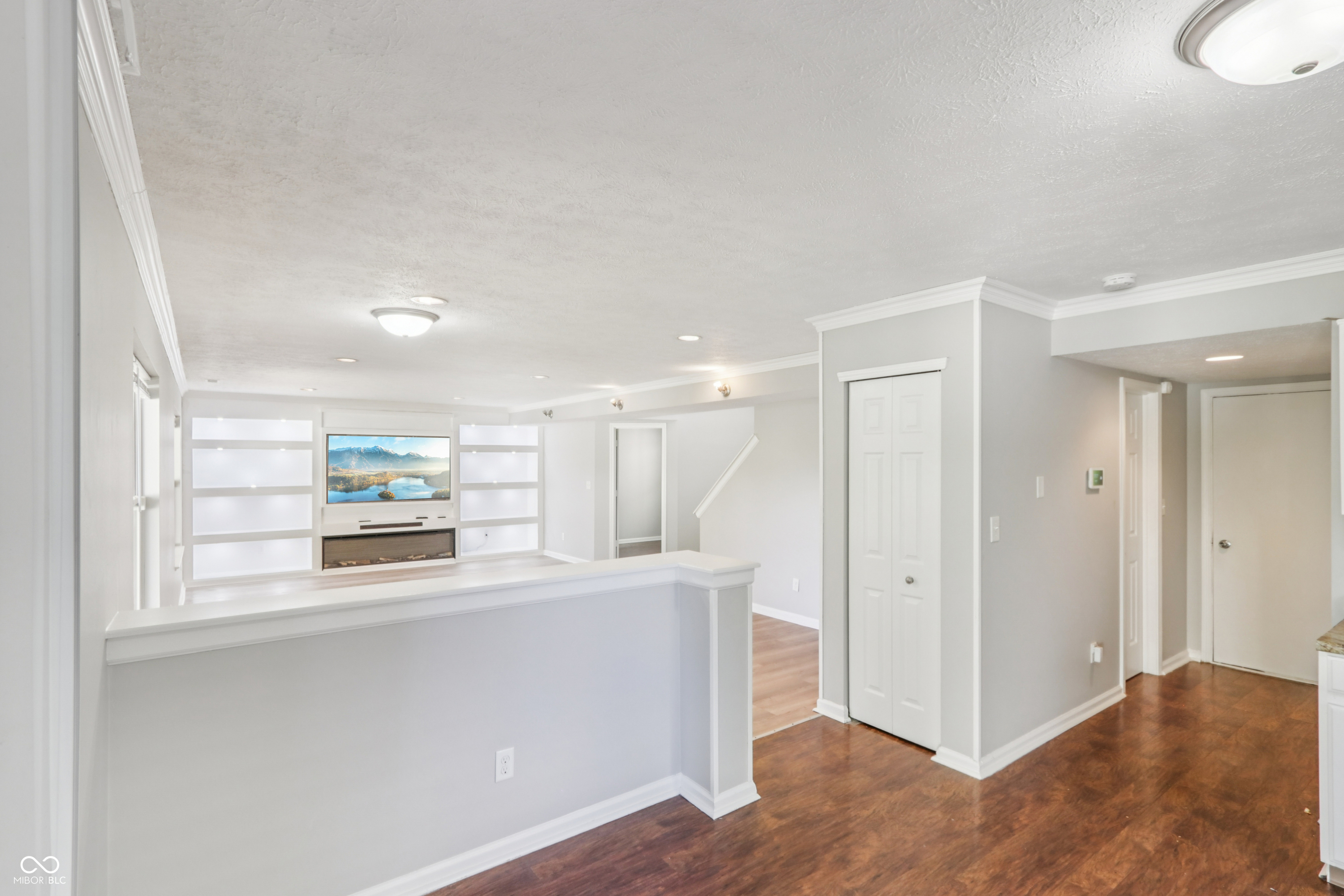 5729 Decatur Ridge Drive Indianapolis, IN 46221 - Photo 9 of 40 Gallery Image 9