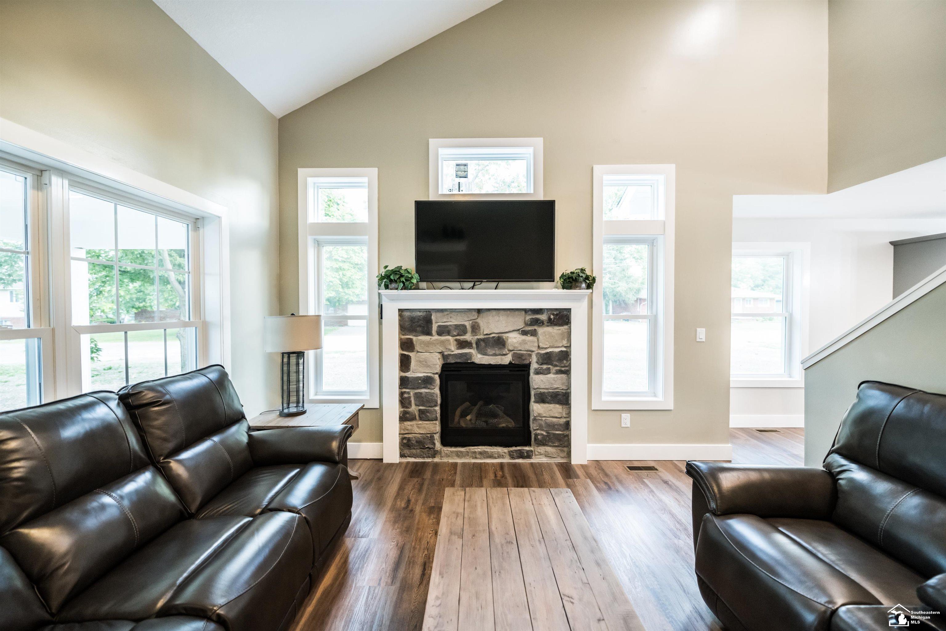 15441 Charles Street Monroe, MI 48161 - Photo 5 of 47 50111473-6.JPG