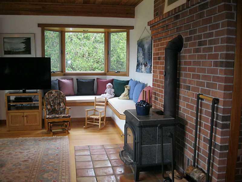 129 Old County Road Sedgwick, ME 04676 - Photo 6 of 35 Living Room.