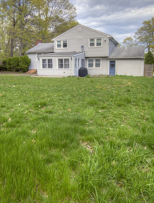 24 Flint Locke Road Randolph, MA 02368 - Photo 5 of 17 Gallery Image 5