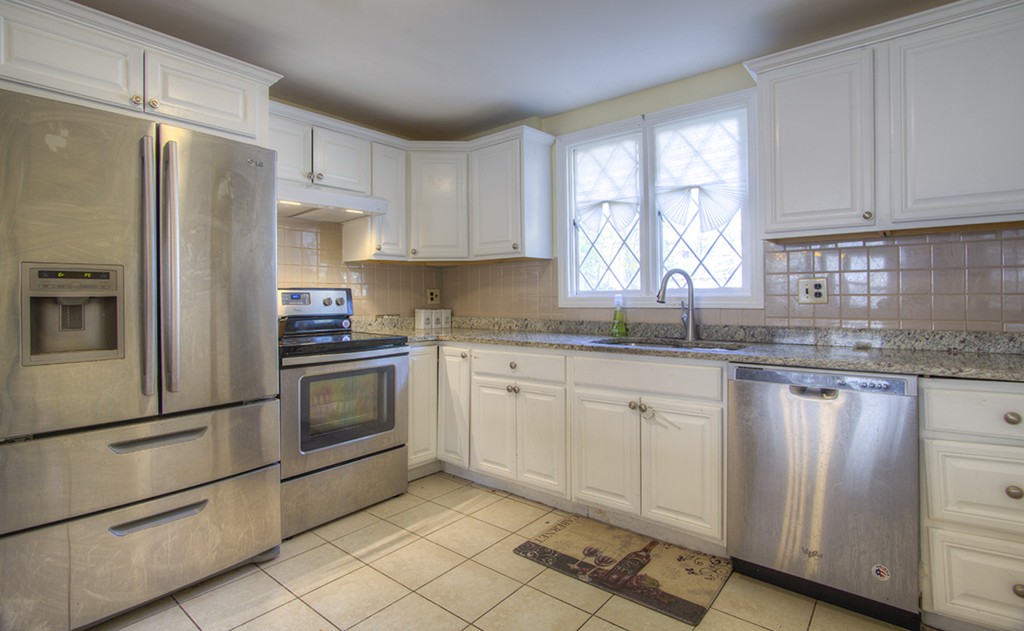 24 Flint Locke Road Randolph, MA 02368 - Photo 6 of 17 Gallery Image 6