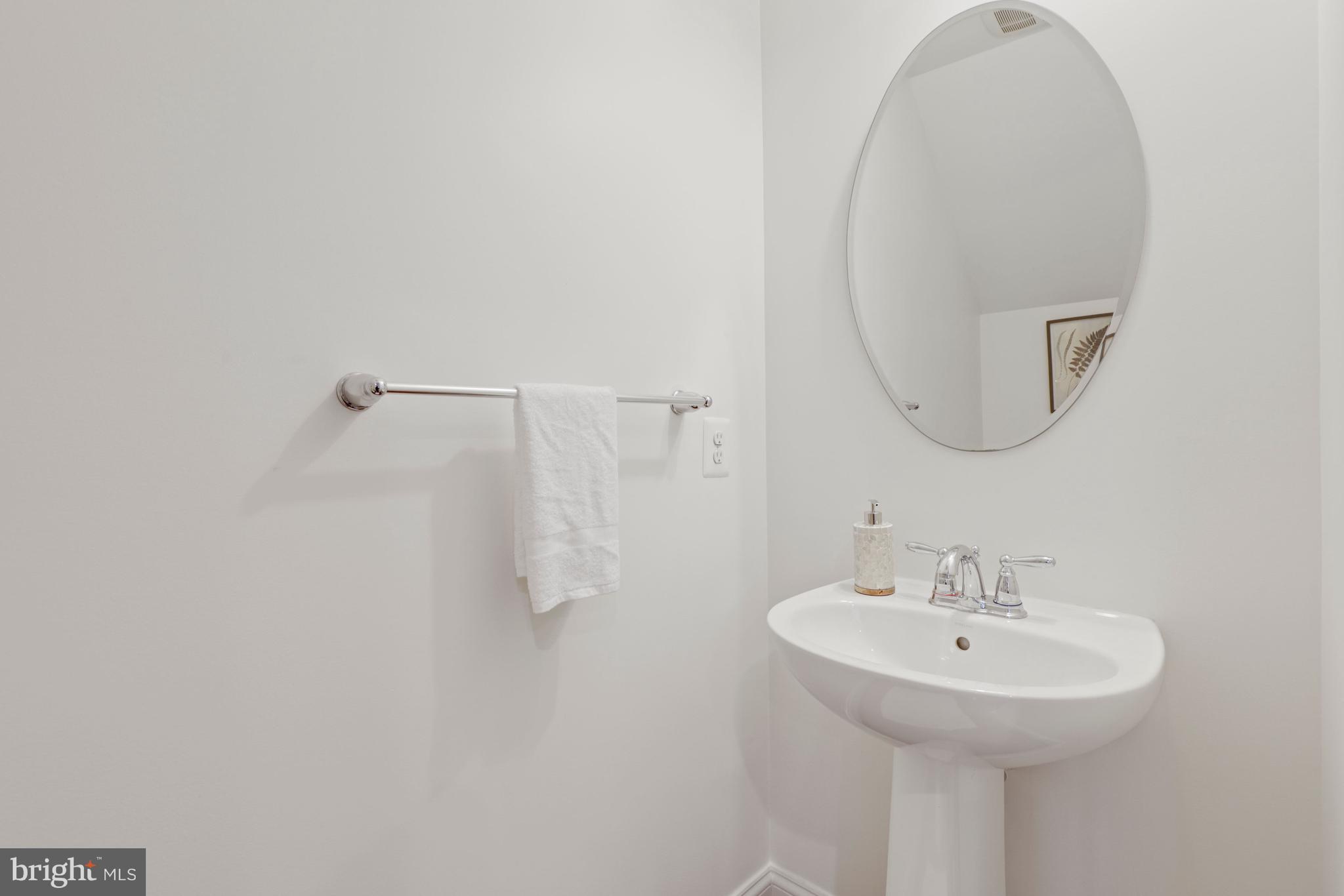 452 Exchange Avenue Gaithersburg, MD 20878 - Photo 10 of 33 Tour Photo