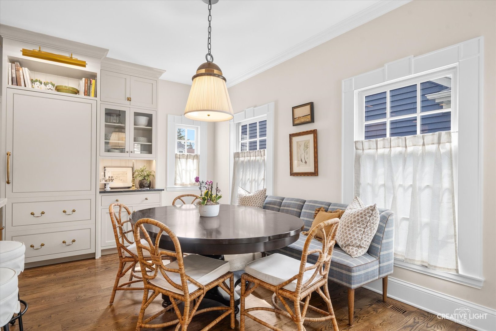 920 North Washington Street Wheaton, IL 60187 - Photo 11 of 43 a view of a dining room with furniture window and outside view