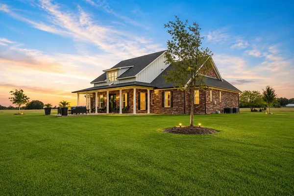 $1,099,000 | 445 Lcr 424, Groesbeck, TX 76642