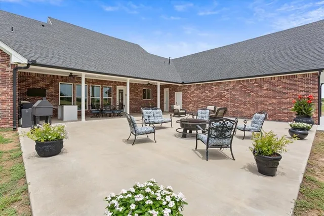 $1,199,000 | 445 Lcr 424, Groesbeck, TX 76642